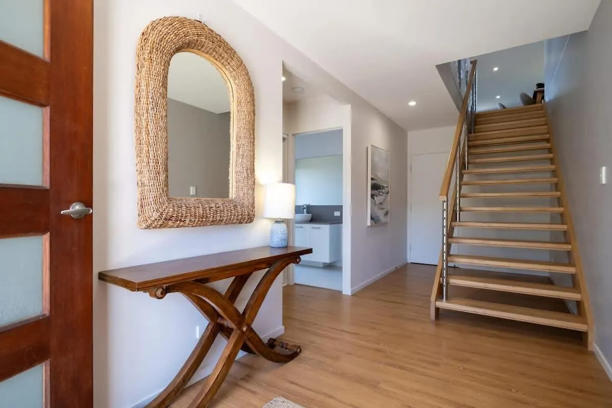 The Sunset Apartment On Orealla صن رايز بيتش أستراليا